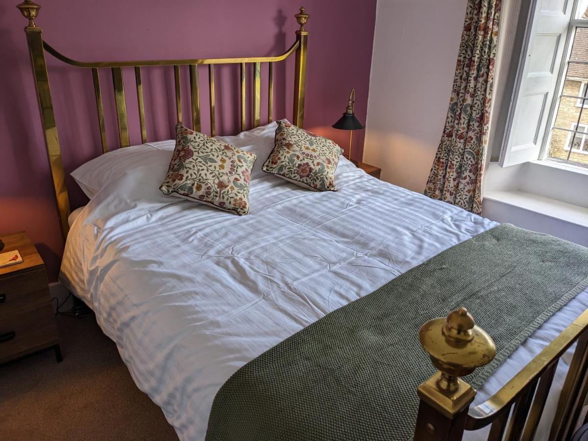 Bed and Breakfast Cowpers Oak à Olney Chambre photo